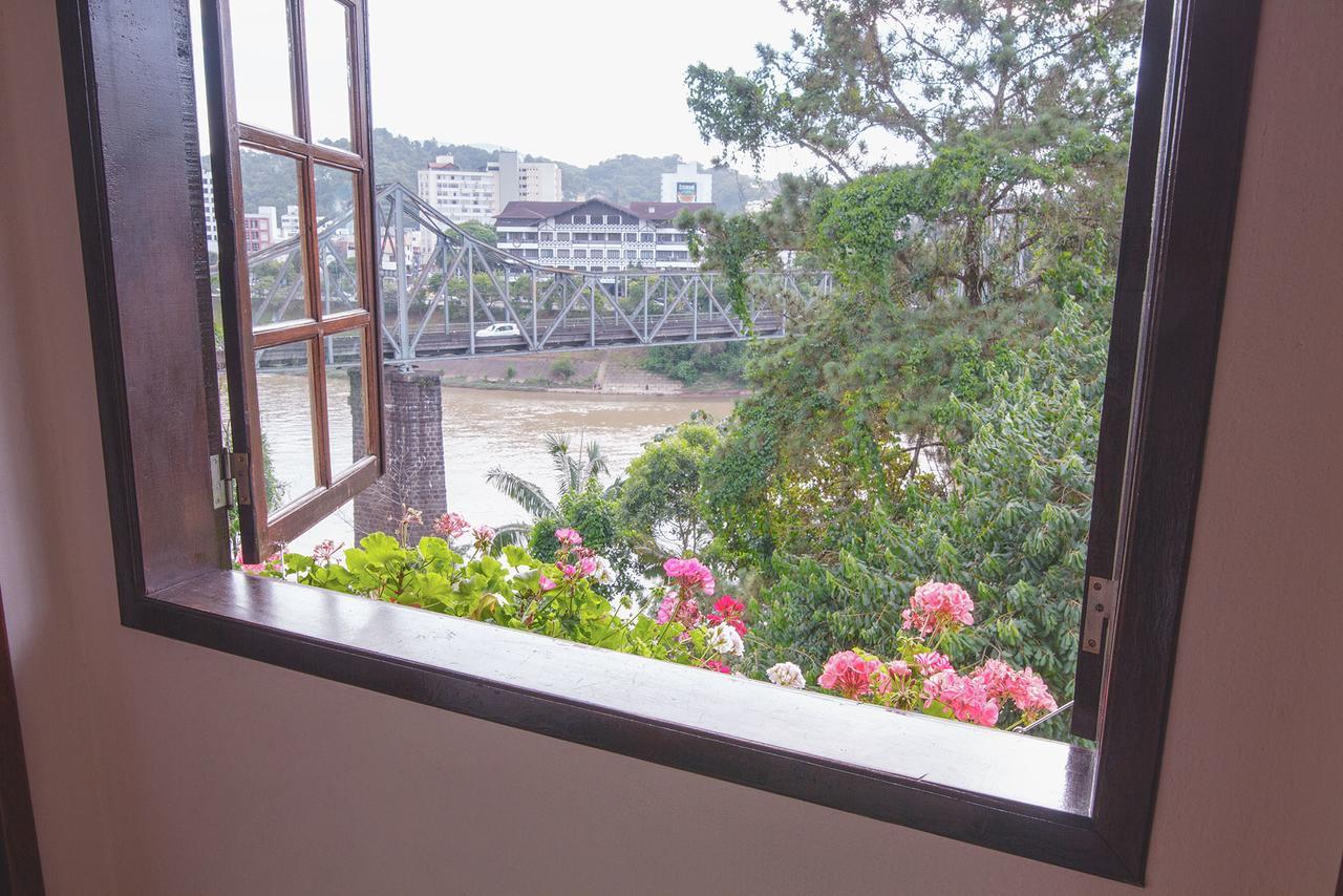 Hotel Blumenhof Блуменау Экстерьер фото